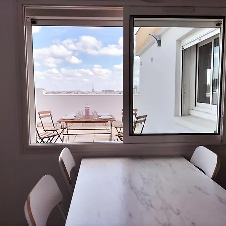 Penthouse Vue Tour Eiffel, Pres Chateau Versailles *