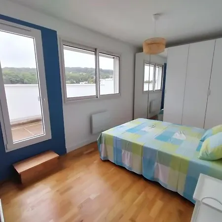 Penthouse Vue Tour Eiffel, Pres Chateau Versailles Daire *